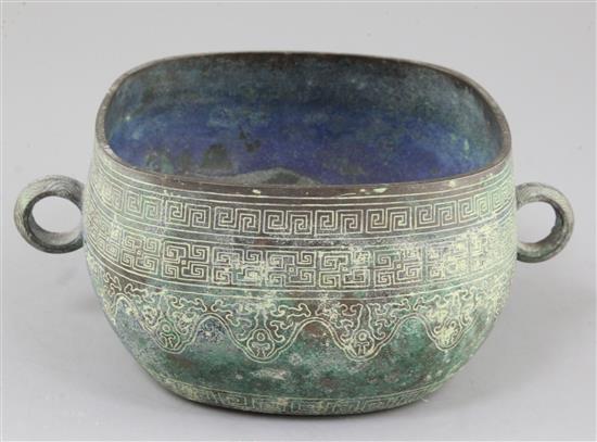 A Chinese archaic bronze oblong cup, Eastern Zhou dynasty/Spring & Autumn period, 5th-3rd century B.C., 20cm wide